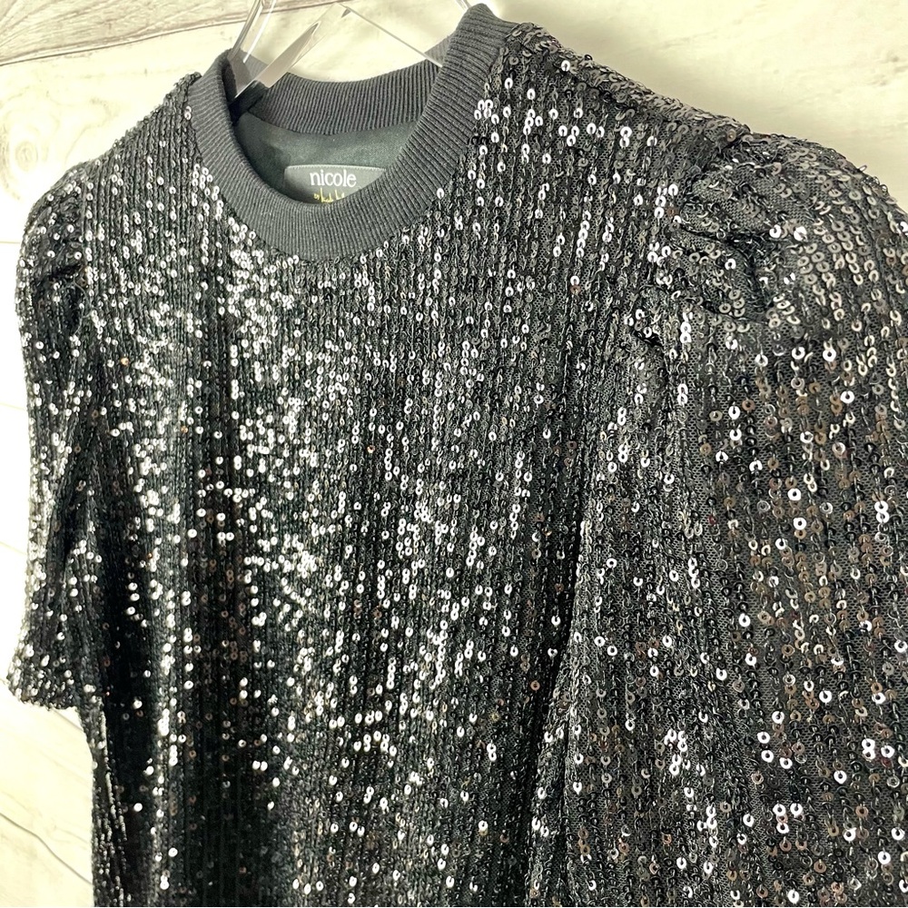 nicole by Nicole Miller Black Sequin Puff Sleeve Top - Picture 4 of 7